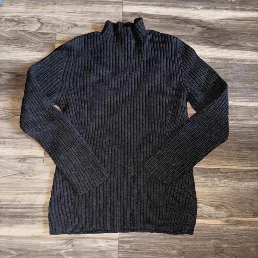 Banana Republic 100% Merino Wool Turtleneck Sweater